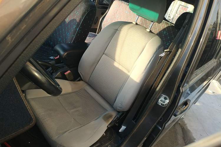 Used Jinbei Hiace X30 2020 1.5L Super-Comfortable Version China VI Standard SWC15M
