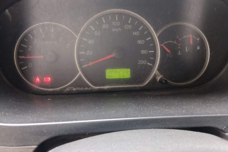 Used Wuling Hongguang 2015 1.2L S Base Model China IV Odometer Close Up