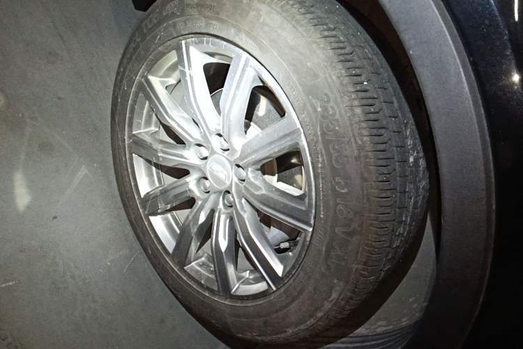 Used Cadillac XT4 2018 28T Two-Wheel-Drive Luxury Model