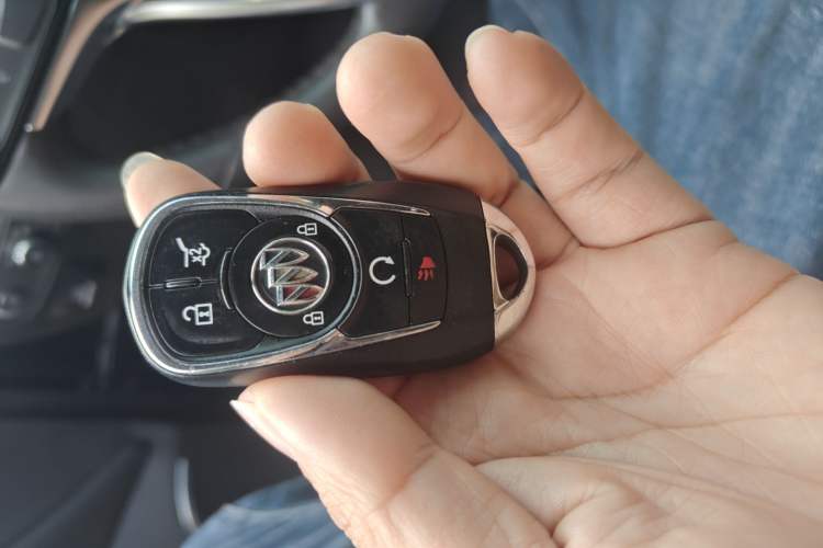 Used Buick Enclave 2022 652T Two-Wheel-Drive Prestige 7-Seater Vehicle Key