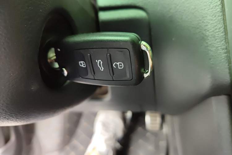 Used Volkswagen Polo 2012 1.6L Cross Polo Automatic Transmission
