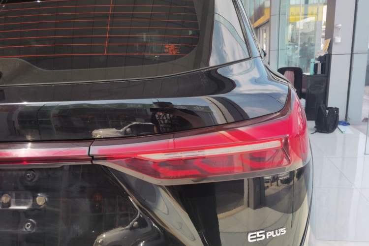 Used Landian E5 PLUS 2025 165 km Long-Range Version 7 Seats
