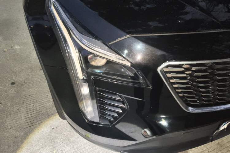 Used Cadillac XT4 2018 28T Two-Wheel Drive Tech Version