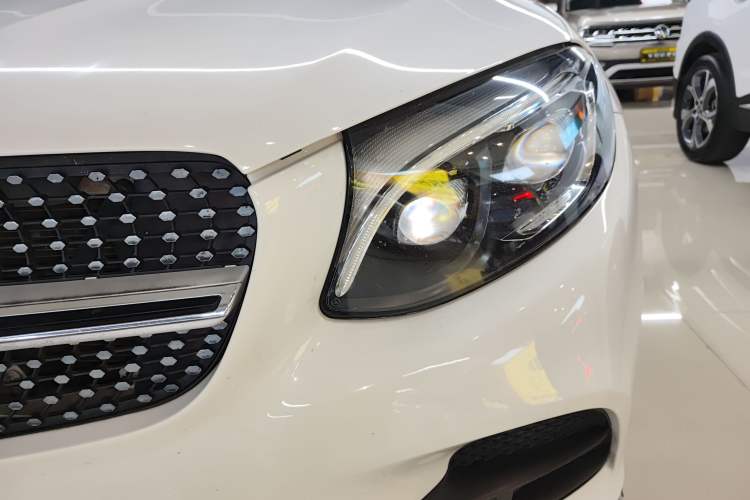 Used Mercedes-Benz GLC 2017 GLC 300 4MATIC Sport Edition Left Front Headlight