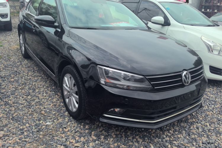 Used Volkswagen Sagitar 2015 1.6L Automatic Comfort Model Front Right 45 Deg