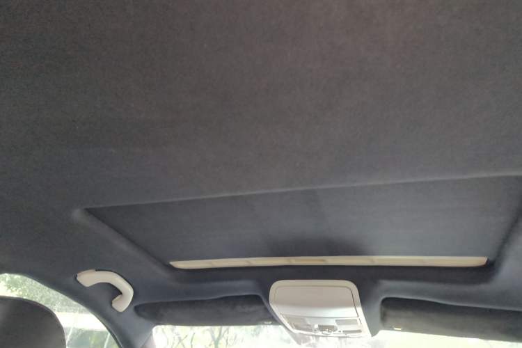 Used Volkswagen Sagitar 2015 1.6L Automatic Comfort Model Headliner