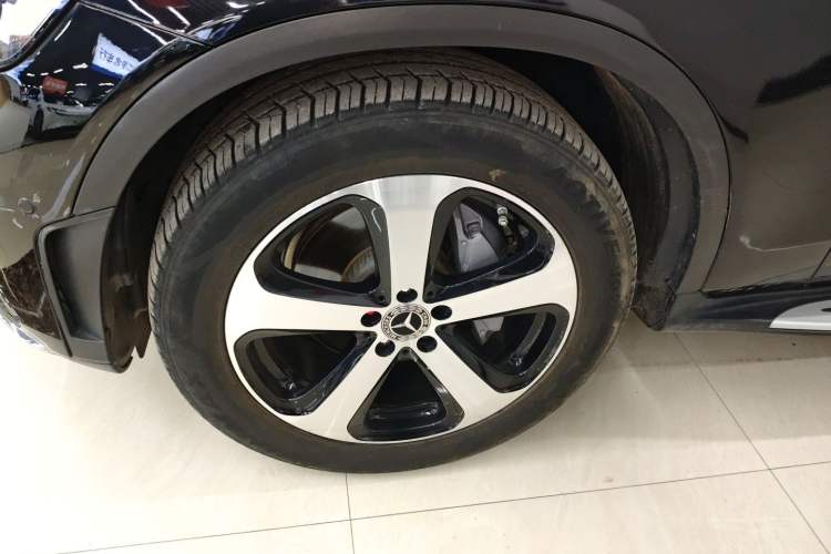 Used Mercedes-Benz GLC 2022 Facelifted GLC 260 L 4MATIC Dynamic Edition Exterior 4