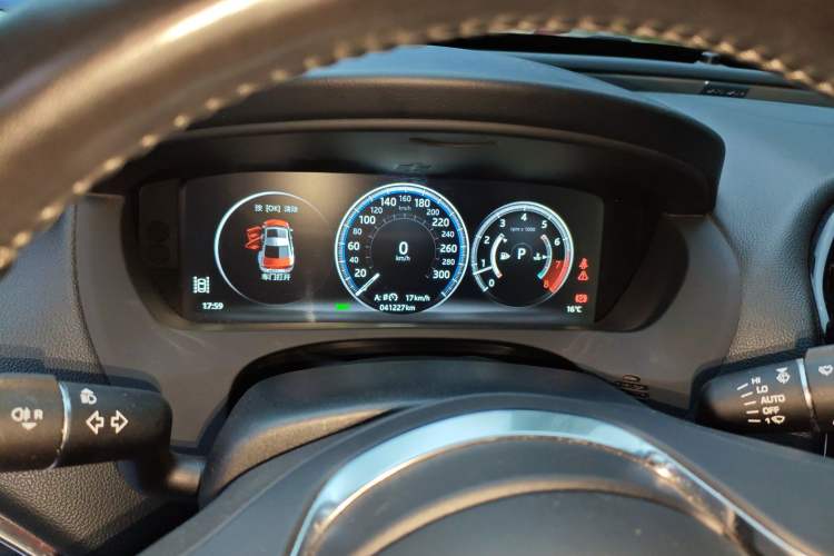 Used Jaguar XEL 2019 2.0T 200 PS Deluxe Edition
