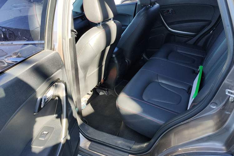 Used Bestune X80 2016 2.0L Automatic Luxury Model
