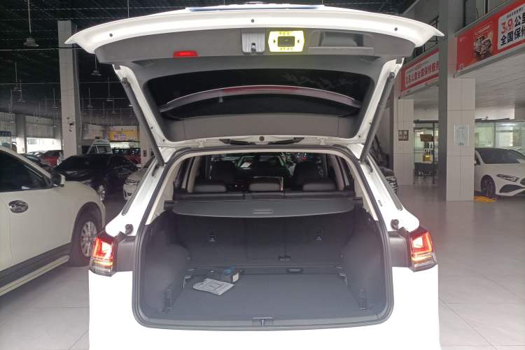 Used Volkswagen Tayron 2024 300TSI Two-Wheel-Drive Luxury Plus Advanced Version Trunk