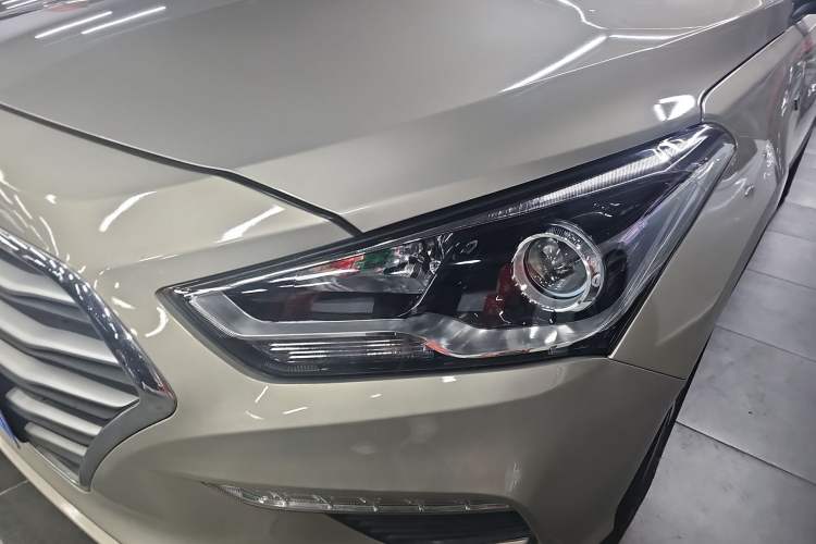 Used Hyundai Mistra 2019 1.8L Automatic Smart GLS Commemorative Model China VI Standard Left Front Headlight
