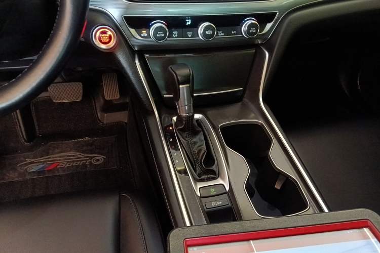 Used Honda Accord 2018 260TURBO Luxury Edition China V Emission Standard Gear Lever