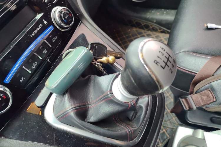 Used Haval H6 2014 Upgraded Model 1.5T Manual Two-Wheel Drive Elite Version
