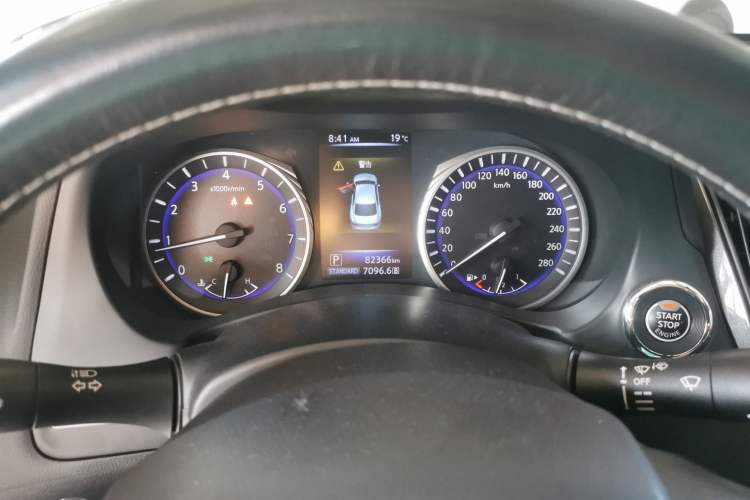 Used Infiniti Q50 2014 2.0T Comfort Edition Instrument Cluster