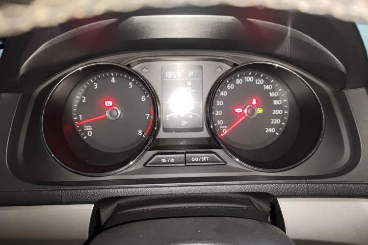 Used Volkswagen Lavida 2015 230TSI DSG Comfort Edition Instrument Cluster