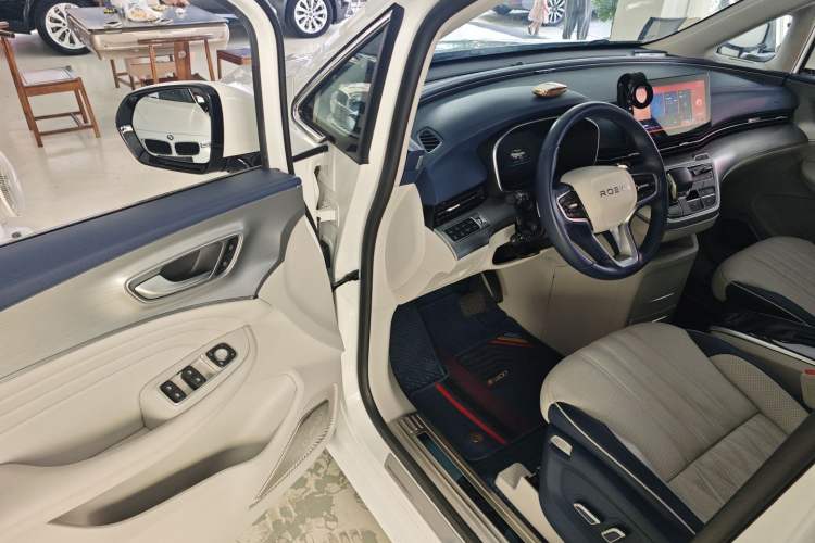 Used Roewe iMAX8 2021 400TGI Supreme Series Ultimate Edition
