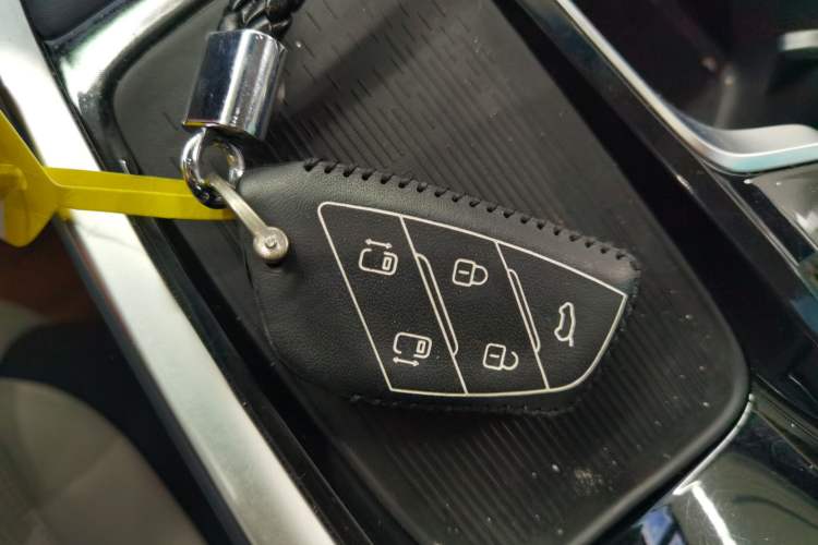 Used SAIC MAXUS G90 2022 2.0T Interstellar Seven-Seater
