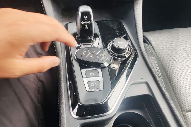 Used Lynk & Co 03 2021 1.5TD DCT Jing Champion Edition Gear Lever