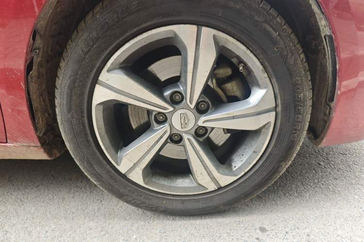 Used Geely Auto Emgrand GL 2018 1.4T Manual Elite Smart Connectivity Version Right Front Wheel Hub