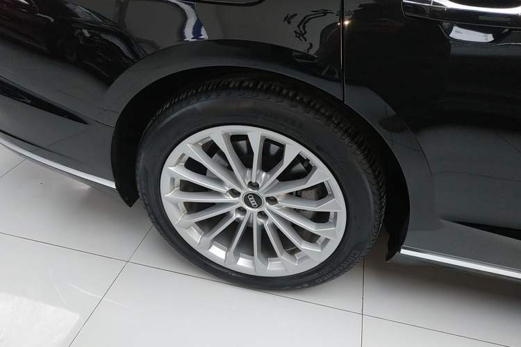 Used Audi A8 2022 A8L 50 TFSI quattro Comfort Edition Collector's Model
