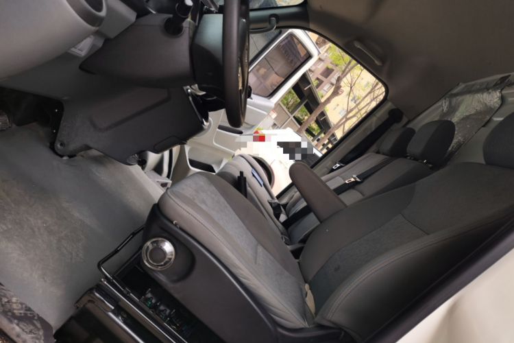 Used Foton Toano 2024 Geely Xianghuo Van 2.5T Manual Extended Wheelbase Mid-Roof Design Rear Dual Tires 3-Seater Left Front Seat