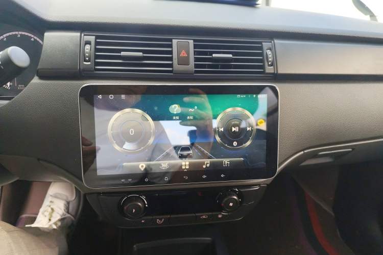 Used Qoros 3 2018 Sedan 1.6L Automatic Leading Model