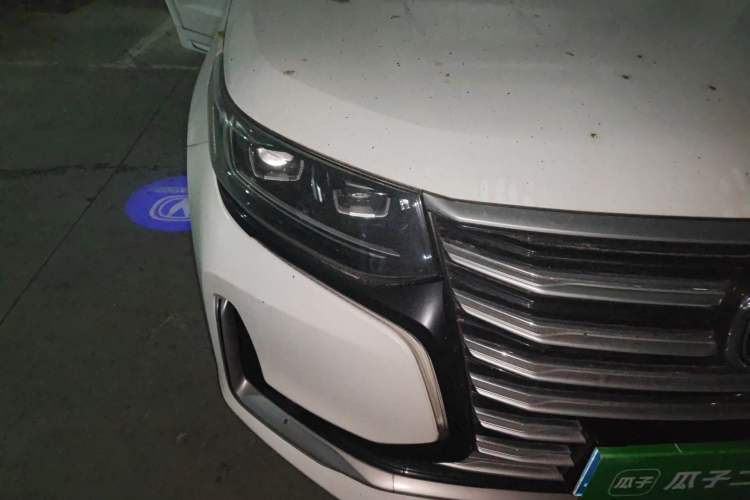 Used CHANGAN CS95 2019 2.0T Two-Wheel-Drive Luxury Version
