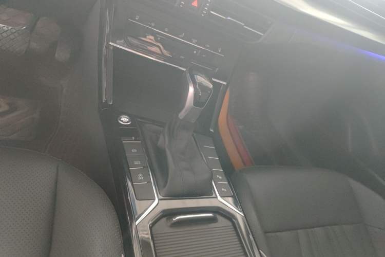 Used Volkswagen Passat 2022 330TSI Luxury Edition
