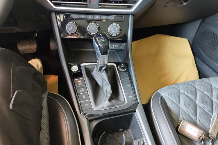 Used Volkswagen Sagitar 2025 Revised 300TSI DSG Excellence Edition