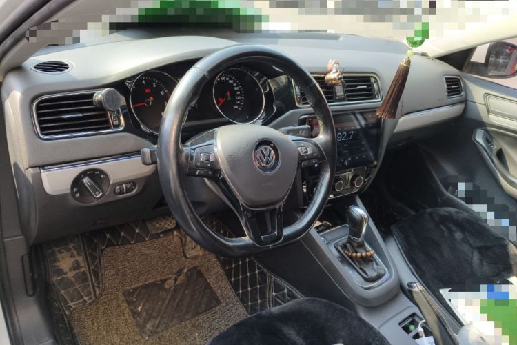 Used Volkswagen Sagitar 2018 1.6L Automatic Comfort Model Steering Wheel