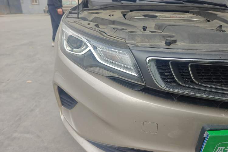 Used Geely Auto Emgrand GL 2019 1.4T CVT Elite Smart Edition Right Front Headlight