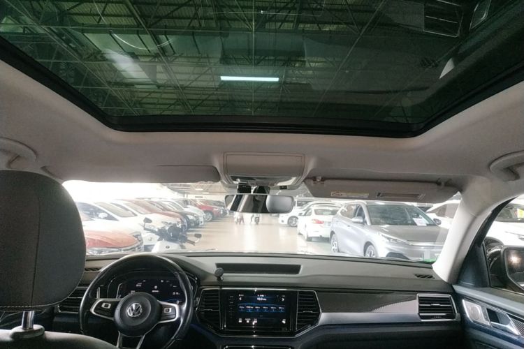 Used Volkswagen Teramont X 2019 530 V6 Four-Wheel Drive Prestige Luxury Edition Headliner