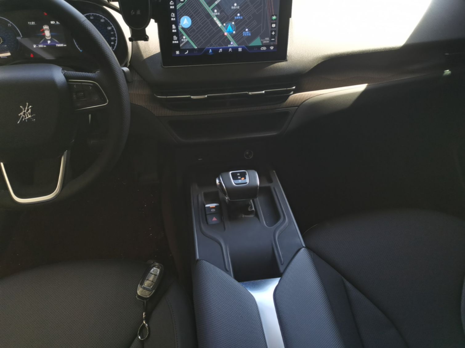 Hongqi E-QM5 2022 431 km Charge & Enjoy Edition — снимка 16