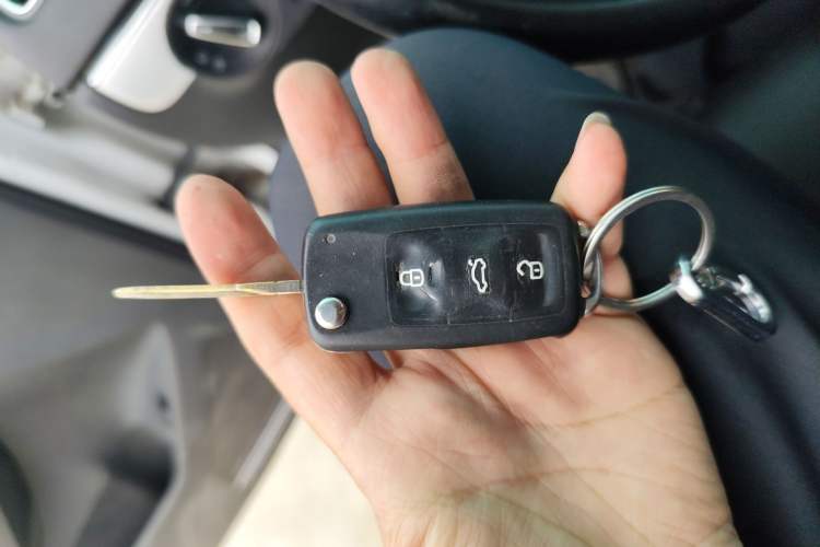 Used Volkswagen Sagitar 2015 1.6L Automatic Comfort Model
