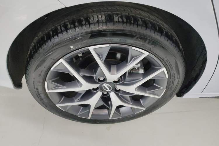 Used GAC Trumpchi EMPOW 2023 Shadow Leopard H Smart Hybrid Edition Exterior 5