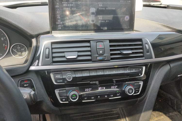 Used BMW 3 Series 2016 320Li Ambition Model
