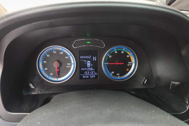 Used FORTHING Lingzhi M5 2022 Standard Version Base Model 7 Seats