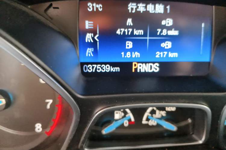 Used Ford Focus 2018 Sedan Classic EcoBoost 180 Automatic Elite Model Odometer Close Up