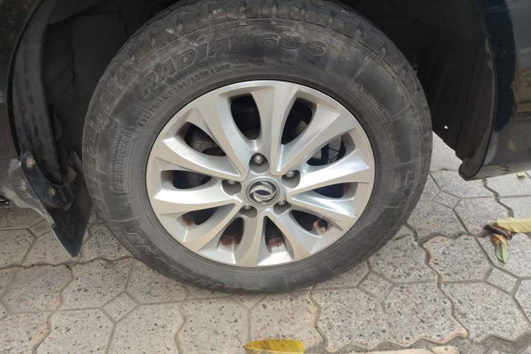 Used FORTHING Lingzhi 2018 M5L 1.6L 7-Seater Luxury Model Right Front Wheel Hub