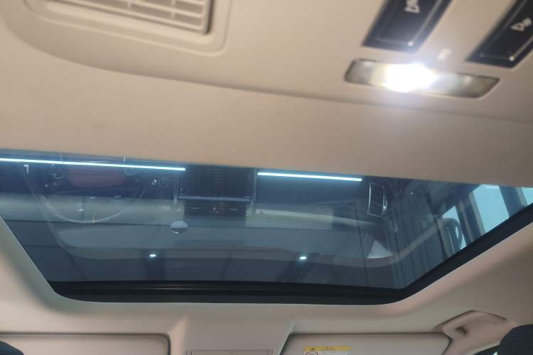 Used Land Rover Discovery 2020 3.0 SC V6 30th Anniversary Special Edition
