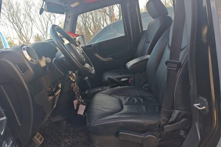 Used Jeep Wrangler 2015 2.8TD Sahara Four-Door Comfort Edition