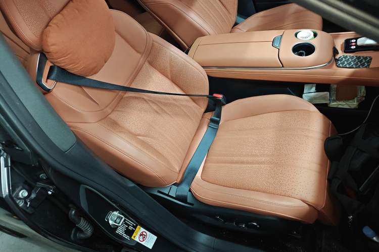 Used Deepal S07 2024 215Max Qiankun Intelligent Driving ADS SE Range-Extended Version
