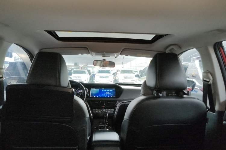 Used Venucia T90 2017 2.0L CVT Leading Edition