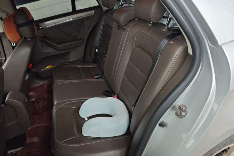 Used Volkswagen Bora 2014 1.6L Automatic Comfort Model Left Rear Seat