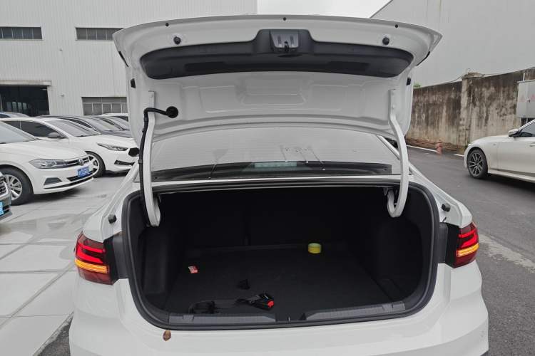 Used Volkswagen Lavida 2024 1.5L Automatic 5 Million Edition Trunk