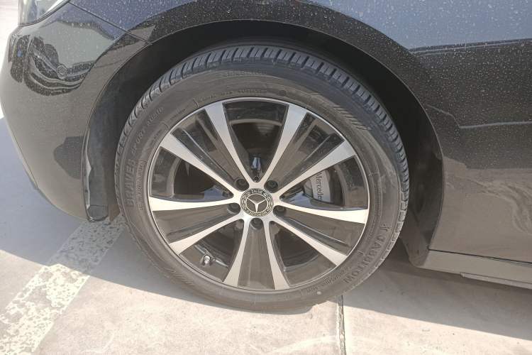 Used Mercedes-Benz E-Class New Energy 2022 Restyled E 350 e L Plug-in Hybrid Sports Sedan Left Front Wheel Hub