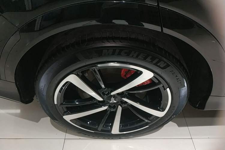 Used VOYAH FREE 2025 318 318 km Rear-Drive Touring Edition