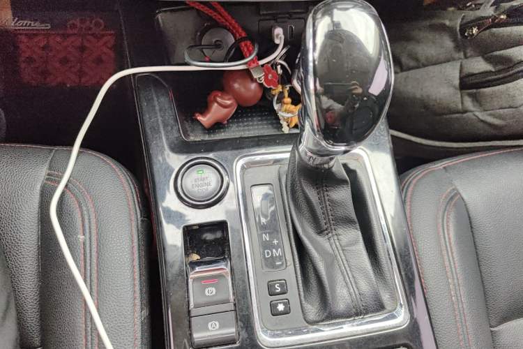 Used BAIC Off-Road BJ20 2016 1.5T CVT Luxury Model Gear Lever