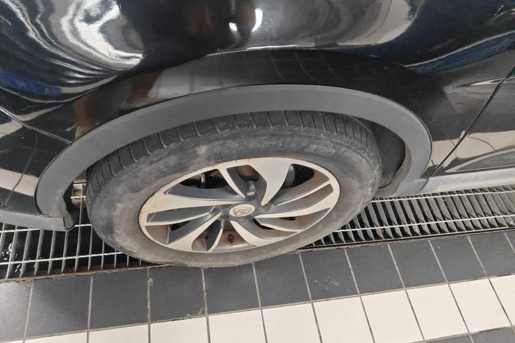 Used Baojun 560 2015 1.8L manual luxury version
