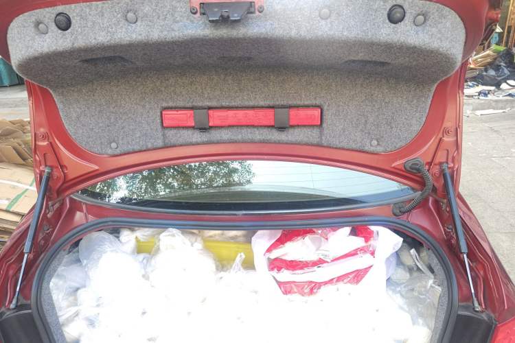 Used BMW 3 Series 2010 320i Luxury Model Trunk